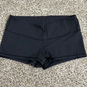LULULEMON booty 🍑 shorts